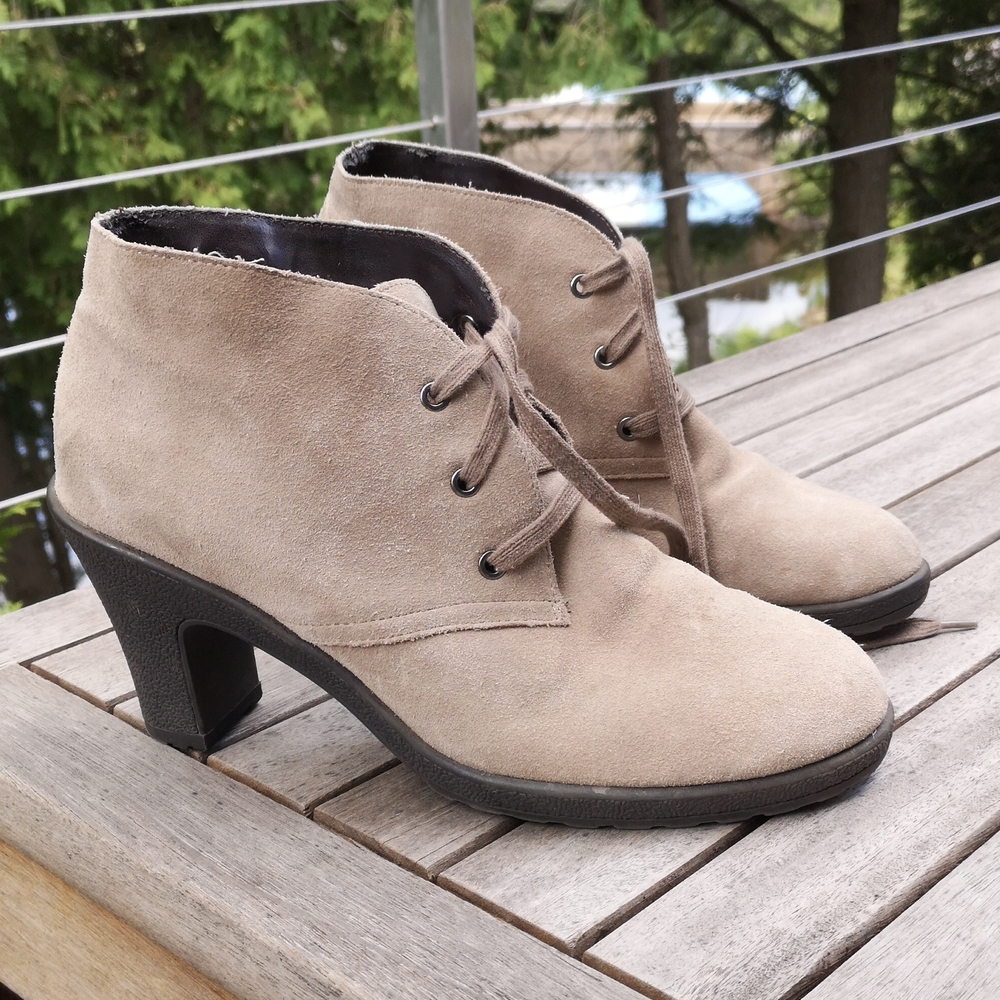 Aerosoles suede lace-up heeled boots